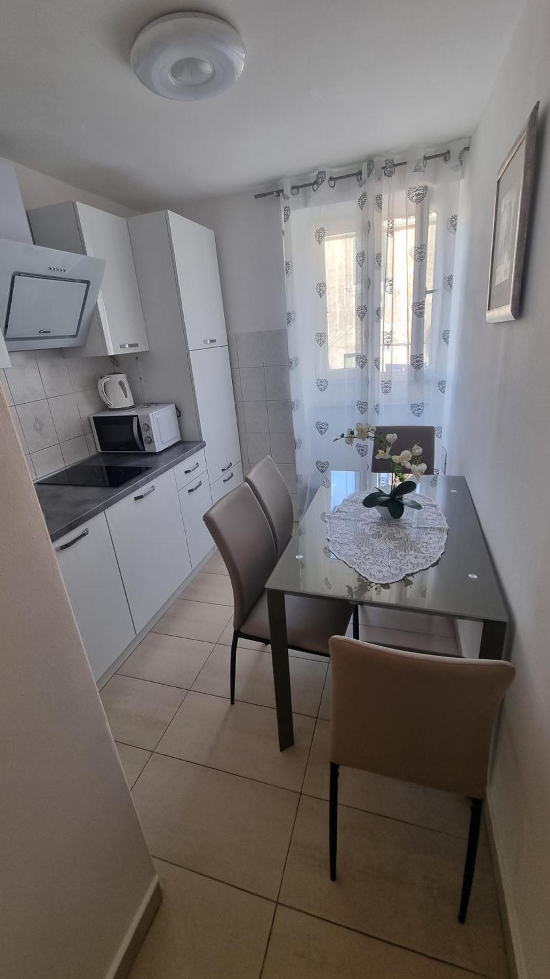 Apartment Vestibul Inn スプリト エクステリア 写真